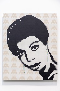 "Triple Trouble" exposition de Invader, Shepard Fairey et Damien Hirst à la Newport Street Gallery du 10 octobre 2025 au 29 mars 2026