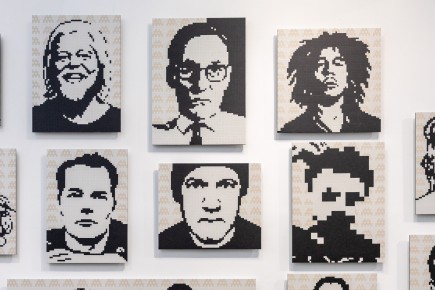 "Triple Trouble" exposition de Invader, Shepard Fairey et Damien Hirst à la Newport Street Gallery du 10 octobre 2025 au 29 mars 2026