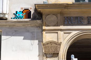 VERSAILLES /// 30 pts