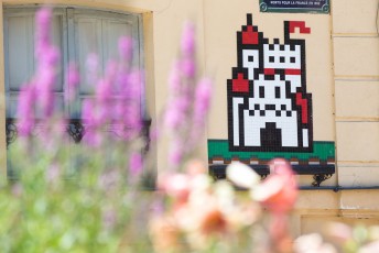 VERSAILLES /// 40 pts