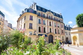 VERSAILLES /// 40 pts