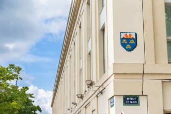 VERSAILLES /// 30 pts