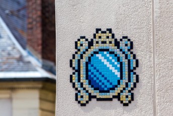 VERSAILLES /// 30 pts