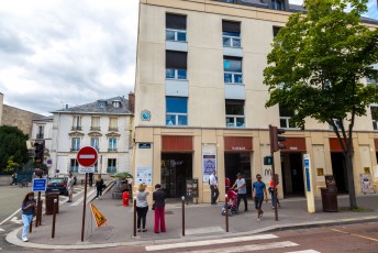 VERSAILLES /// 30 pts