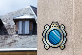 VERSAILLES /// 30 pts