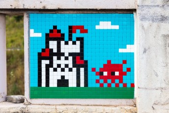 VERSAILLES /// 30 pts