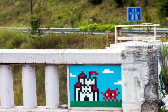 VERSAILLES /// 30 pts