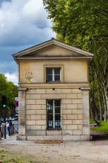 VERSAILLES /// 30 pts