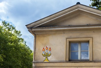 VERSAILLES /// 30 pts