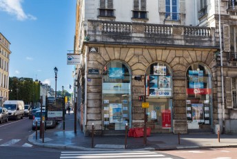 VERSAILLES /// 30 pts