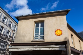 VERSAILLES /// 30 pts