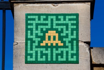 VERSAILLES /// 30 pts