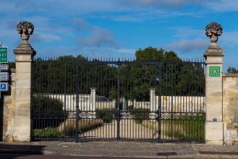 VERSAILLES /// 30 pts