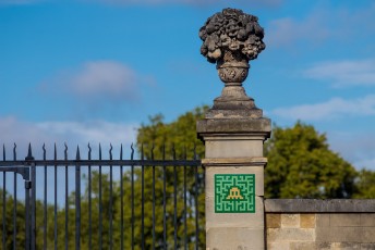 VERSAILLES /// 30 pts