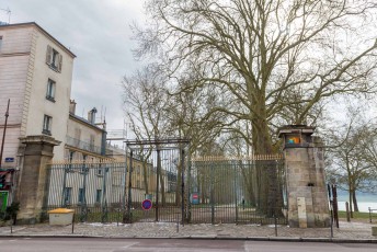 VERSAILLES /// 30 pts