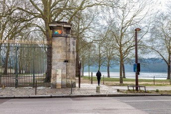 VERSAILLES /// 30 pts