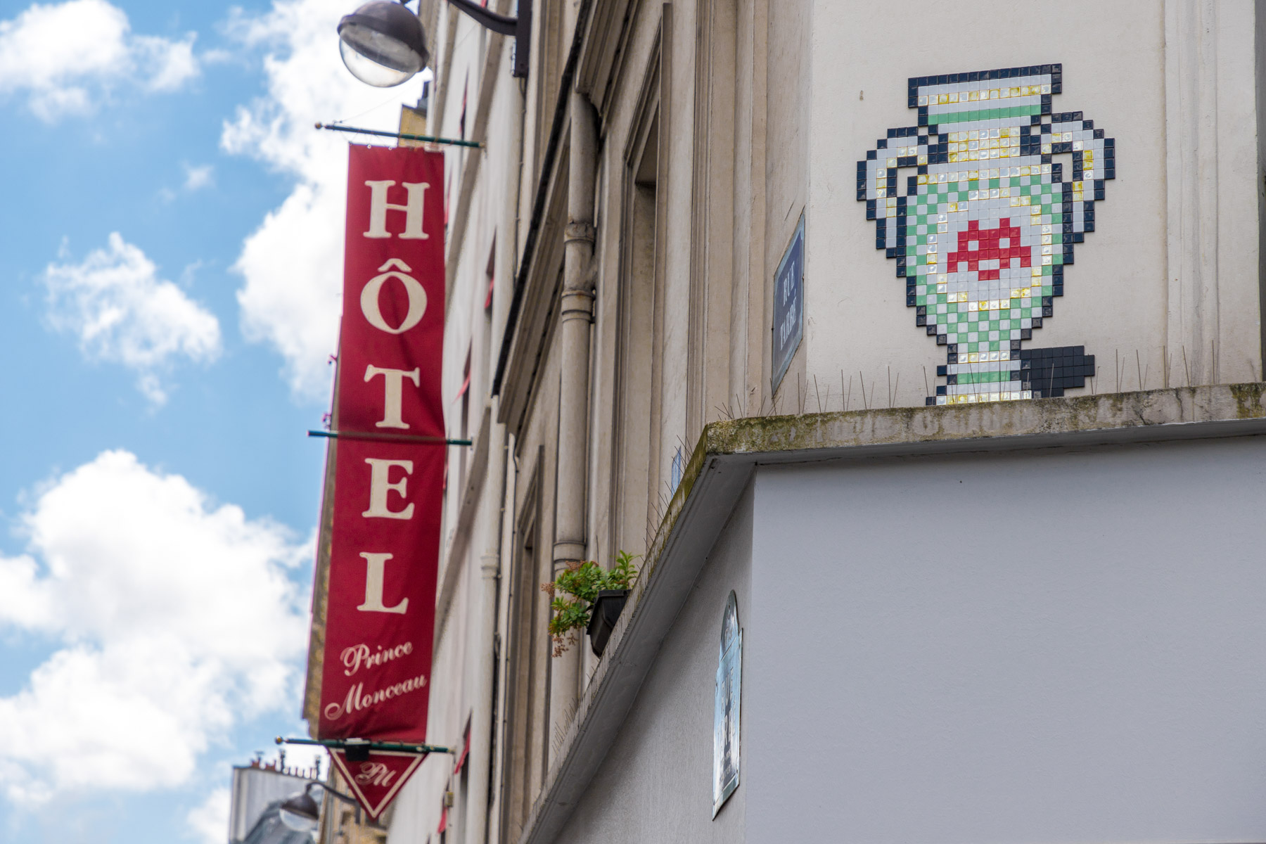 Invader @ Paris