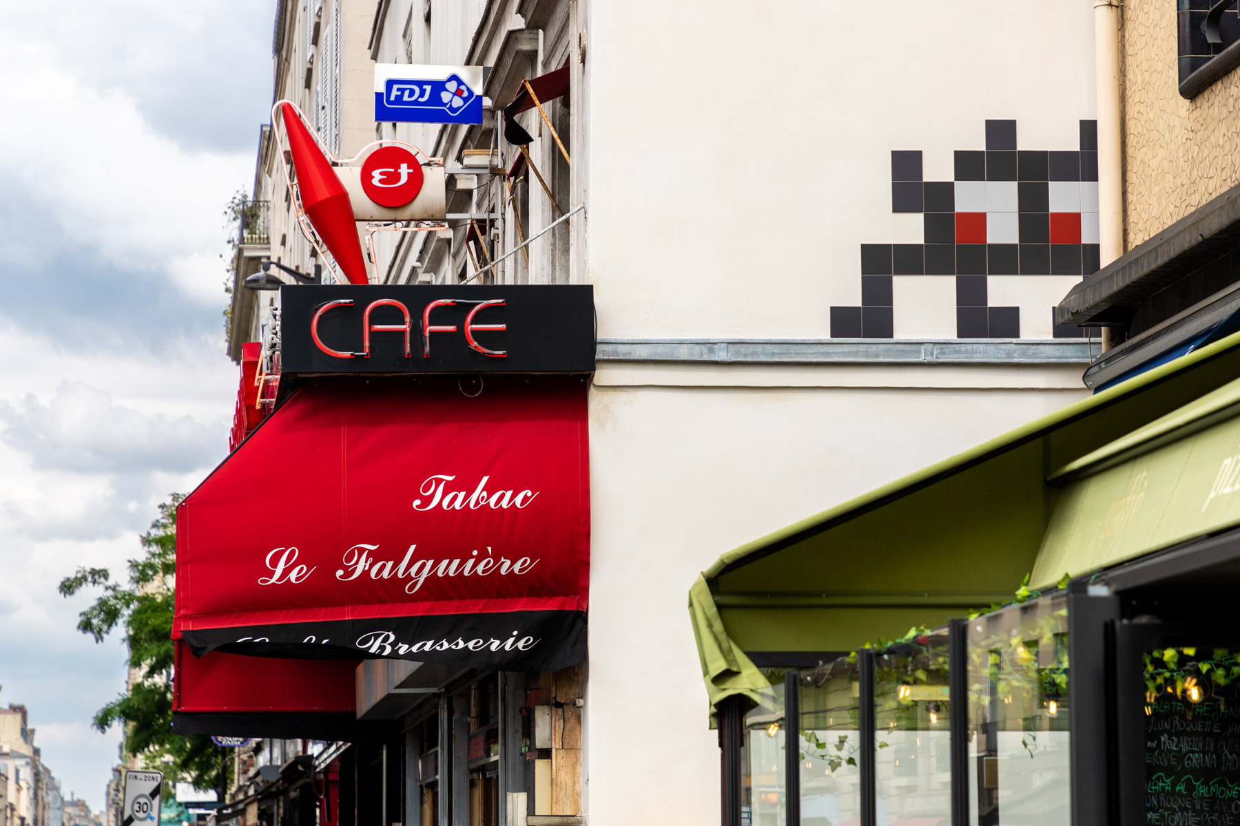 Invader @ Paris