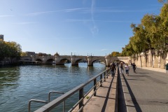 Tunnel des Tuileries - l’art urbain en bord de Seine