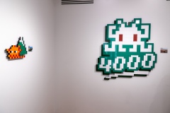 "4000" exposition de Space Invader à la galerie Over the Influence