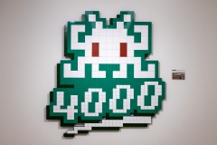 "4000" exposition de Space Invader à la galerie Over the Influence