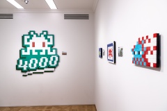 "4000" exposition de Space Invader à la galerie Over the Influence