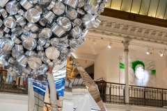 "Sangam" exposition de Subodh Gupta pour Le Bon Marché