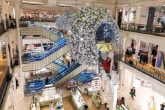 "Sangam" exposition de Subodh Gupta pour Le Bon Marché