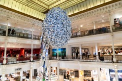 "Sangam" exposition de Subodh Gupta pour Le Bon Marché