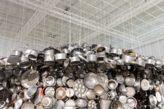 "Sangam" exposition de Subodh Gupta pour Le Bon Marché