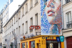 Grafs, pochoirs et affiches sur les murs de Paris