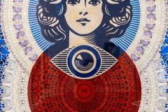 "Triple Trouble" exposition de Invader, Shepard Fairey et Damien Hirst à la Newport Street Gallery