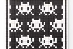 "Triple Trouble" exposition de Invader, Shepard Fairey et Damien Hirst à la Newport Street Gallery