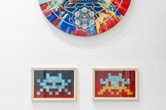"Triple Trouble" exposition de Invader, Shepard Fairey et Damien Hirst à la Newport Street Gallery