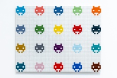 "Triple Trouble" exposition de Invader, Shepard Fairey et Damien Hirst à la Newport Street Gallery