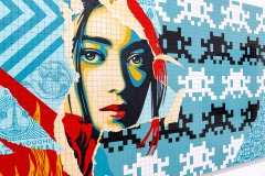 "Triple Trouble" exposition de Invader, Shepard Fairey et Damien Hirst à la Newport Street Gallery