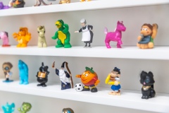 "Triple Trouble" exposition de Invader, Shepard Fairey et Damien Hirst à la Newport Street Gallery