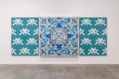 "Triple Trouble" exposition de Invader, Shepard Fairey et Damien Hirst à la Newport Street Gallery