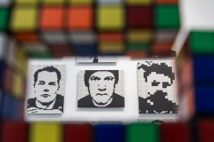 "Triple Trouble" exposition de Invader, Shepard Fairey et Damien Hirst à la Newport Street Gallery