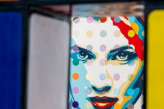 "Triple Trouble" exposition de Invader, Shepard Fairey et Damien Hirst à la Newport Street Gallery