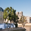 Affichage de JR sur l\'Île Saint-Louis à Paris dans le cadre de son projet