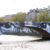 Affichage de JR sur l\'Île Saint-Louis à Paris dans le cadre de son projet