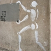 Mesnager et son bonhomme blanc sur les murs de Paris