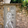 Mesnager et son bonhomme blanc sur les murs de Paris