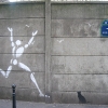 Mesnager et son bonhomme blanc sur les murs de Paris