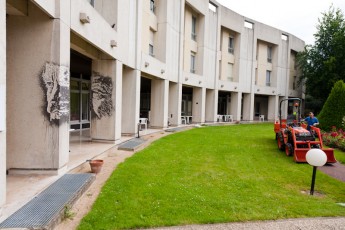 Vhils - Hôpital Sainte-Perrine - Rue Chardon-Lagache 16è - Juin 2012