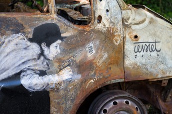 Levalet - crédit photo © Lionel Belluteau-www.unoeilquitraine.fr - contact yoyo.bel@free.fr InSitu Art Festival, le nouvel évènement street art à Aubervilliers.