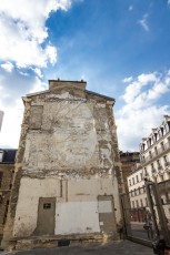 Vhils pour la Nuit Blanche du samedi 4 octobre 2014. Dans l'enceinte de l'Hôpital Necker - Paris 07è.