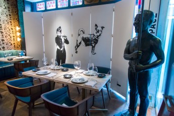 Banksy et Yue Minjun - Bibo - Hollywood Street - Hong Kong