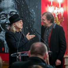 Exposition de Jef Aérosol à l'Assemblée Nationale mercredi 3 févrer 2015 en présence de Claude Bartolone, président de l'Assemblée, de Christiane Taubira et de bien d'autres personnes.